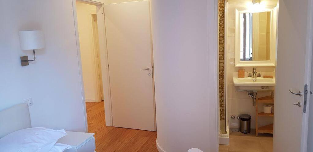 Restored Apartment - Stunning Pantheon View Roma Exterior foto